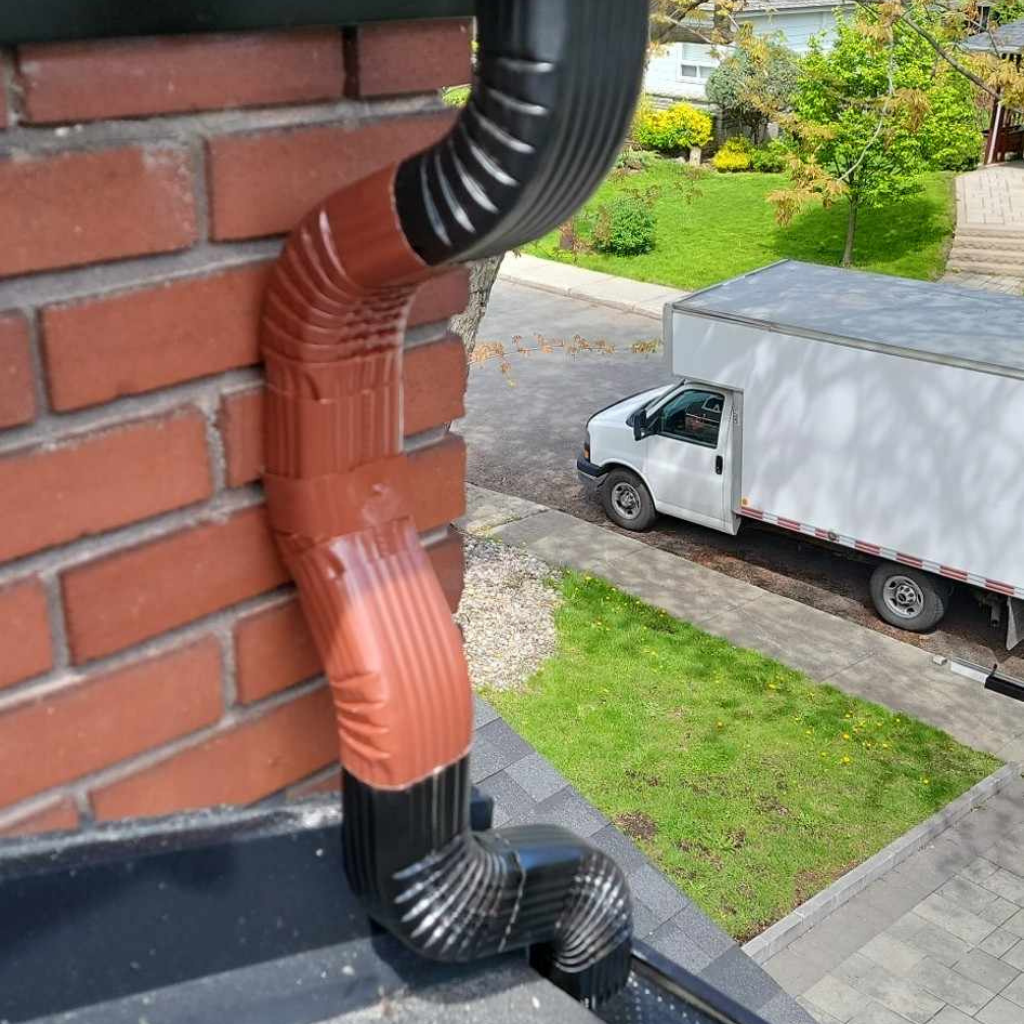 L'équipe de Gouttières Impec sur le terrain.